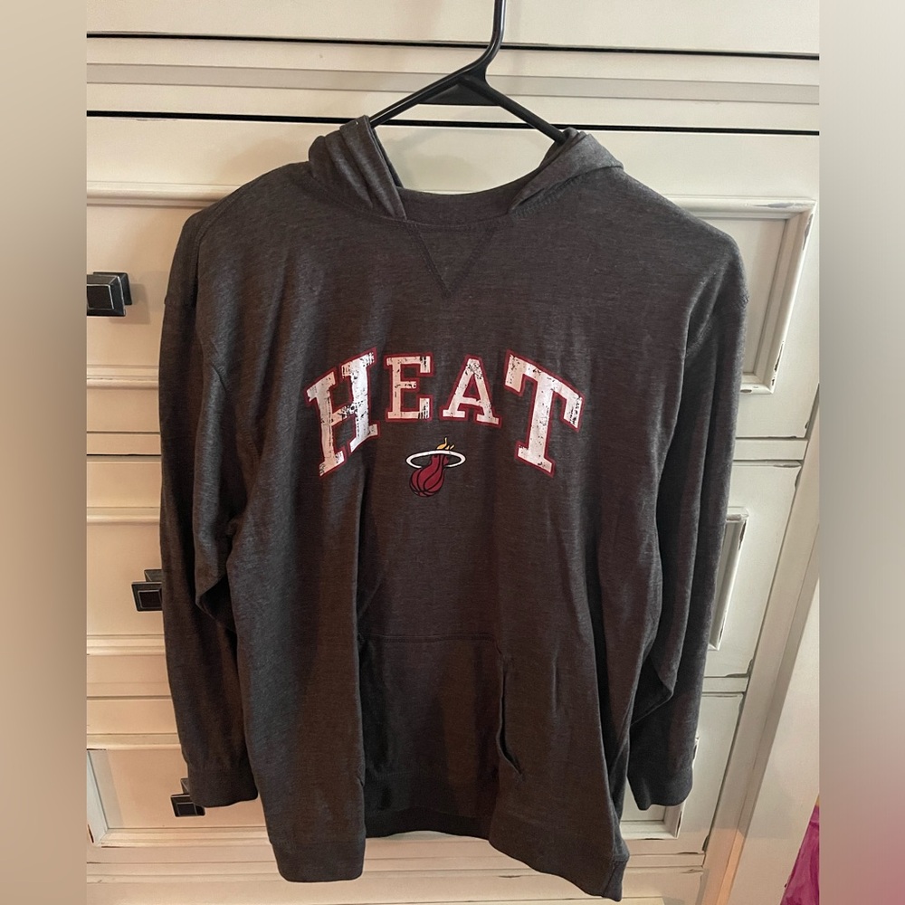 Miami Heat hoodie. Light weight size XL youth